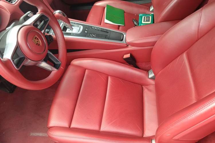 Used Porsche 718 2020 Cayman 2.0T Left Front Seat