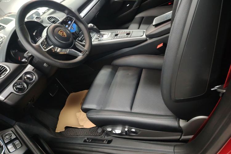 Used Porsche 718 2020 Boxster S 2.5T Left Front Seat