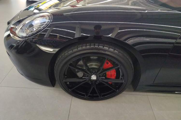 Used Porsche 718 2020 Boxster 2.0T Left Front Wheel Hub