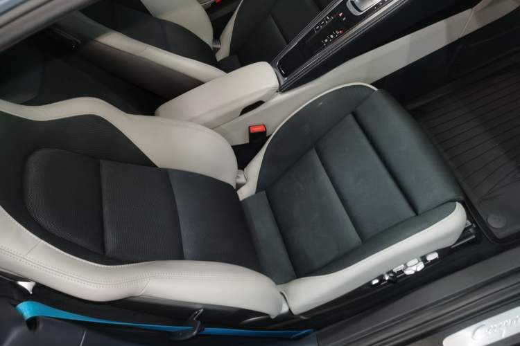 Used Porsche 718 2020 Cayman 2.0T Right Front Seat