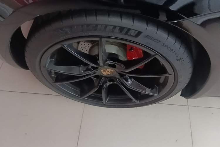Used Porsche 718 2020 Boxster 2.0T Right Rear Wheel Hub