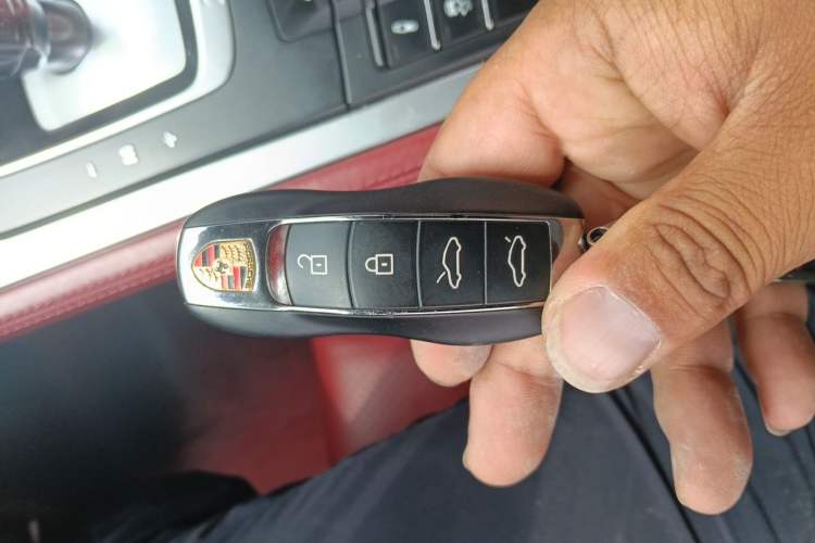 Used Porsche 718 2020 Cayman 2.0T Vehicle Key