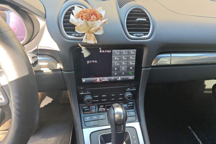 Used Porsche 718 2020 Cayman 2.0T Audio And AC Panel