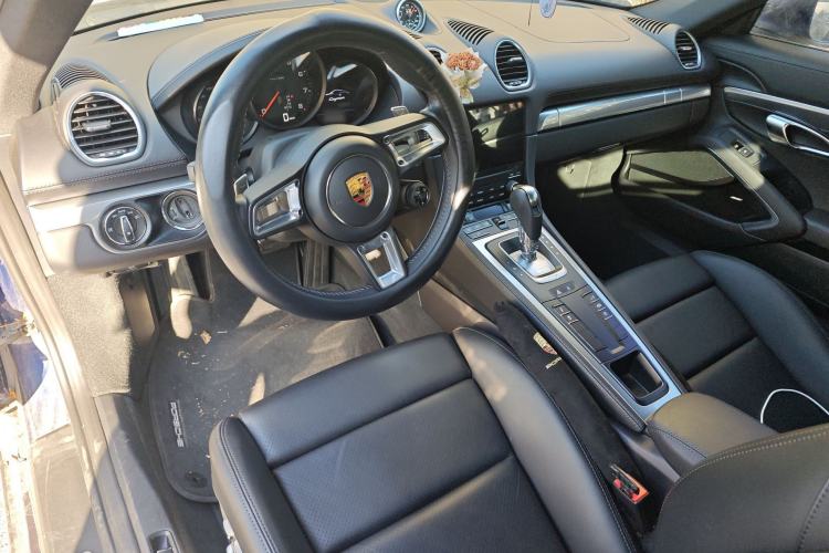 Used Porsche 718 2020 Cayman 2.0T Center Console