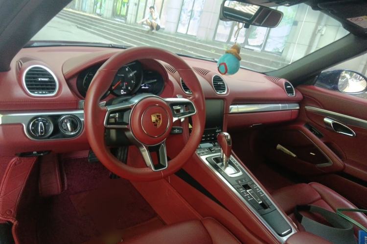 Used Porsche 718 2020 Boxster 2.0T Center Console