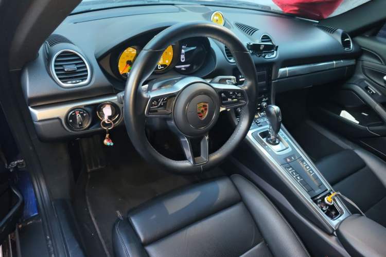 Used Porsche 718 2020 Cayman 2.0T Center Console