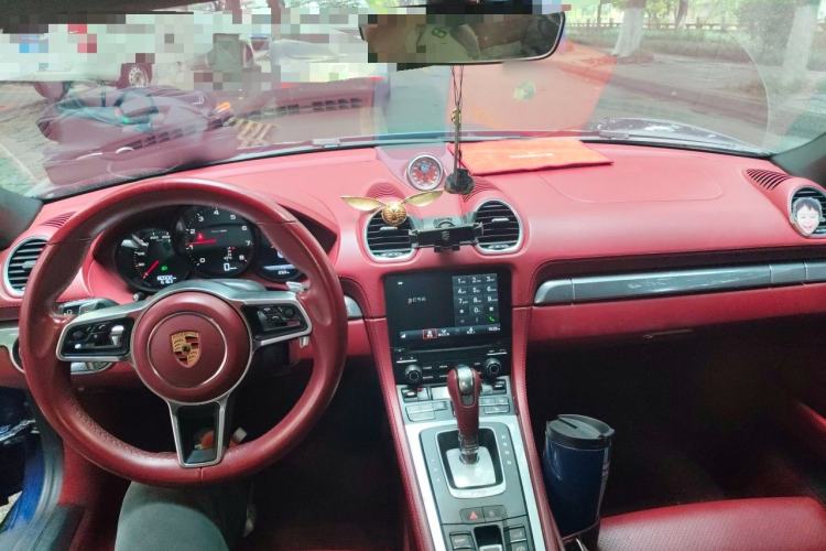 Used Porsche 718 2020 Boxster 2.0T Center Console