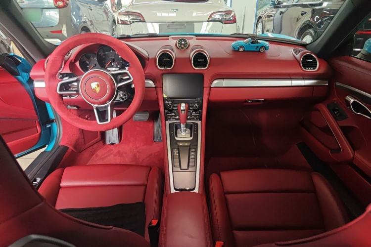 Used Porsche 718 2020 Cayman 2.0T Center Console