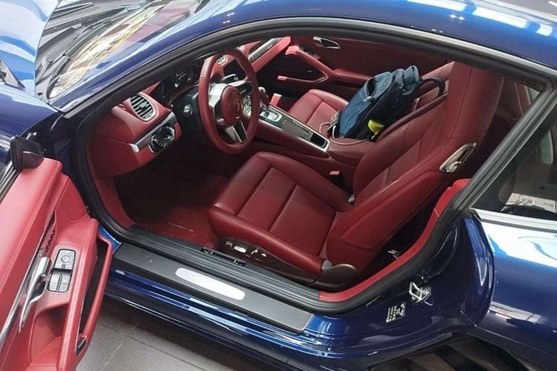 Used Porsche 718 2020 Cayman 2.0T Driver Seat