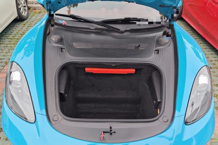 Used Porsche 718 2020 Cayman 2.0T Engine Bay