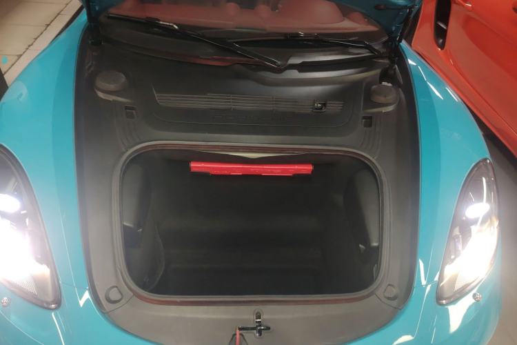 Used Porsche 718 2020 Cayman 2.0T Engine Bay
