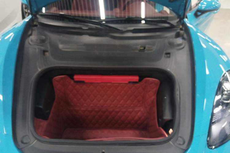 Used Porsche 718 2020 Boxster 2.0T Engine Bay