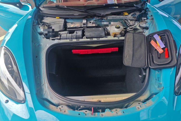 Used Porsche 718 2020 Cayman 2.0T Engine Bay Right