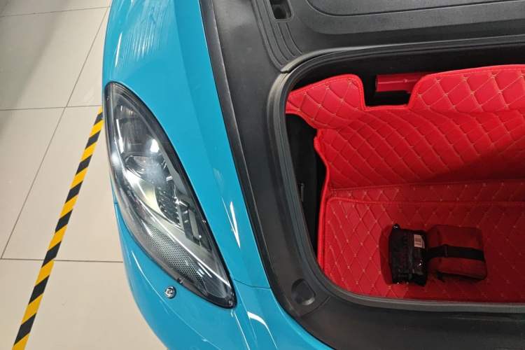 Used Porsche 718 2020 Cayman 2.0T Engine Bay Right