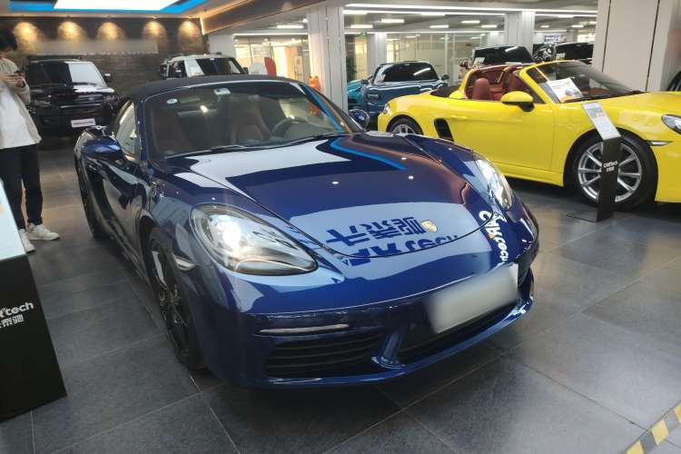 Used Porsche 718 2020 Boxster 2.0T Exterior 2