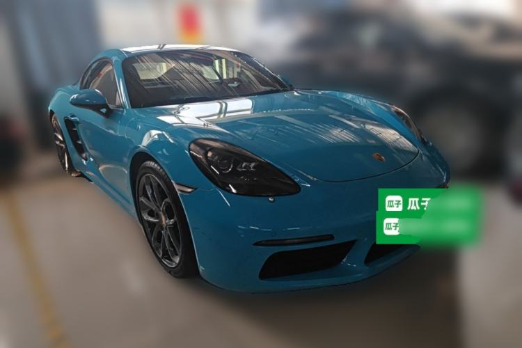 Used Porsche 718 2020 Cayman 2.0T Front Right 45 Deg