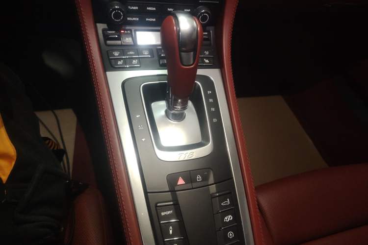 Used Porsche 718 2020 Cayman 2.0T Gear Lever