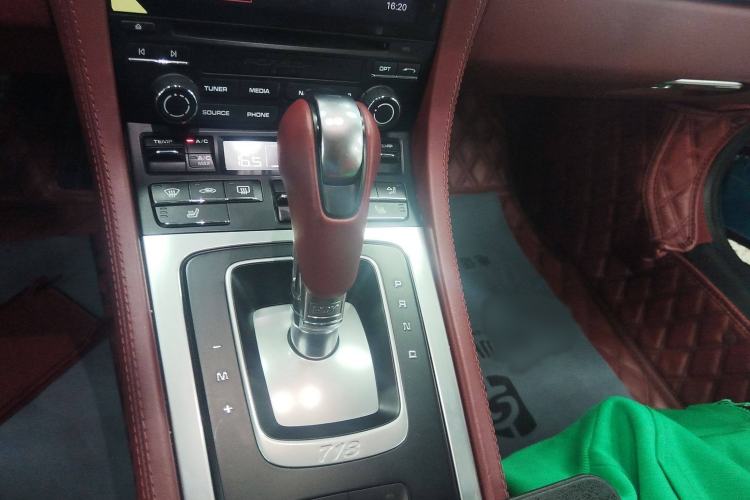 Used Porsche 718 2020 Boxster 2.0T Gear Lever