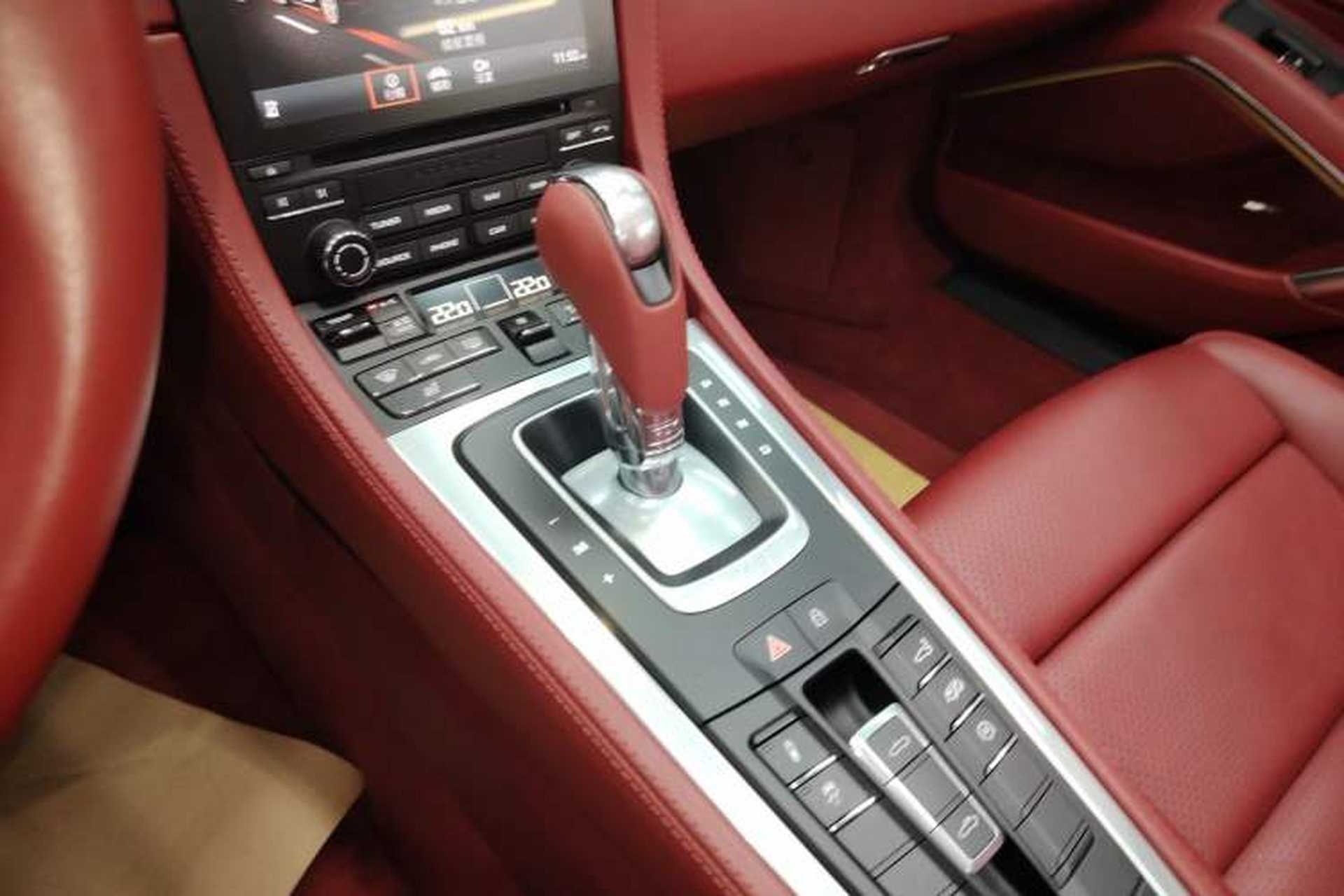Used Porsche 718 2020 Boxster 2.0T Gear Lever