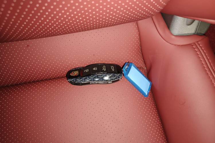 Used Porsche 718 2020 Boxster 2.0T Interior 1