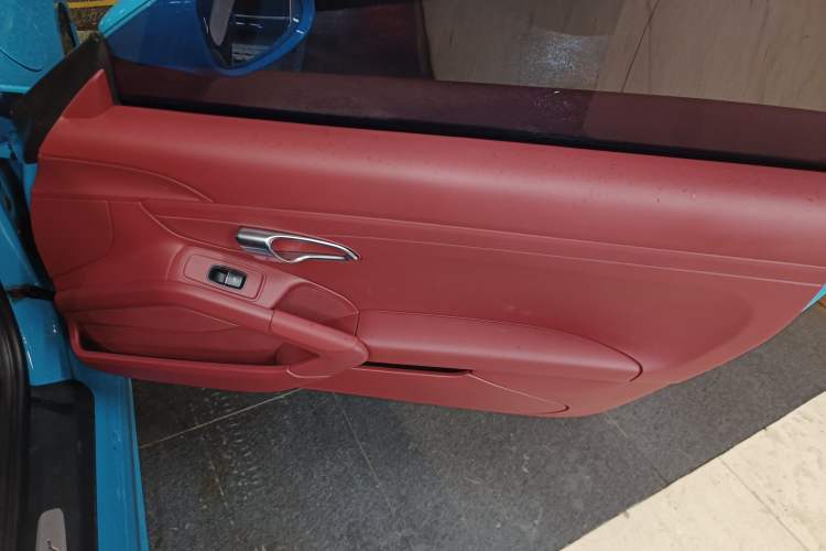 Used Porsche 718 2020 Boxster 2.0T Interior 2