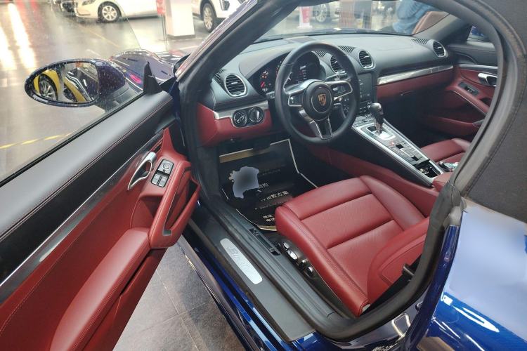 Used Porsche 718 2020 Boxster 2.0T Interior 3