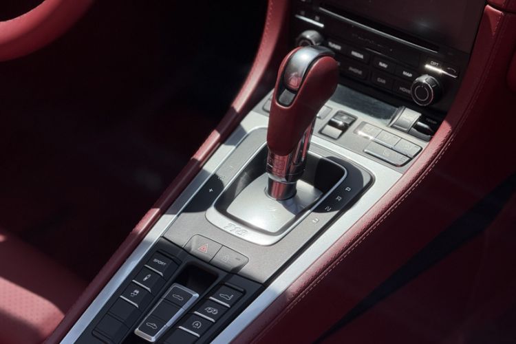 Used Porsche 718 2020 Boxster 2.0T Interior 3