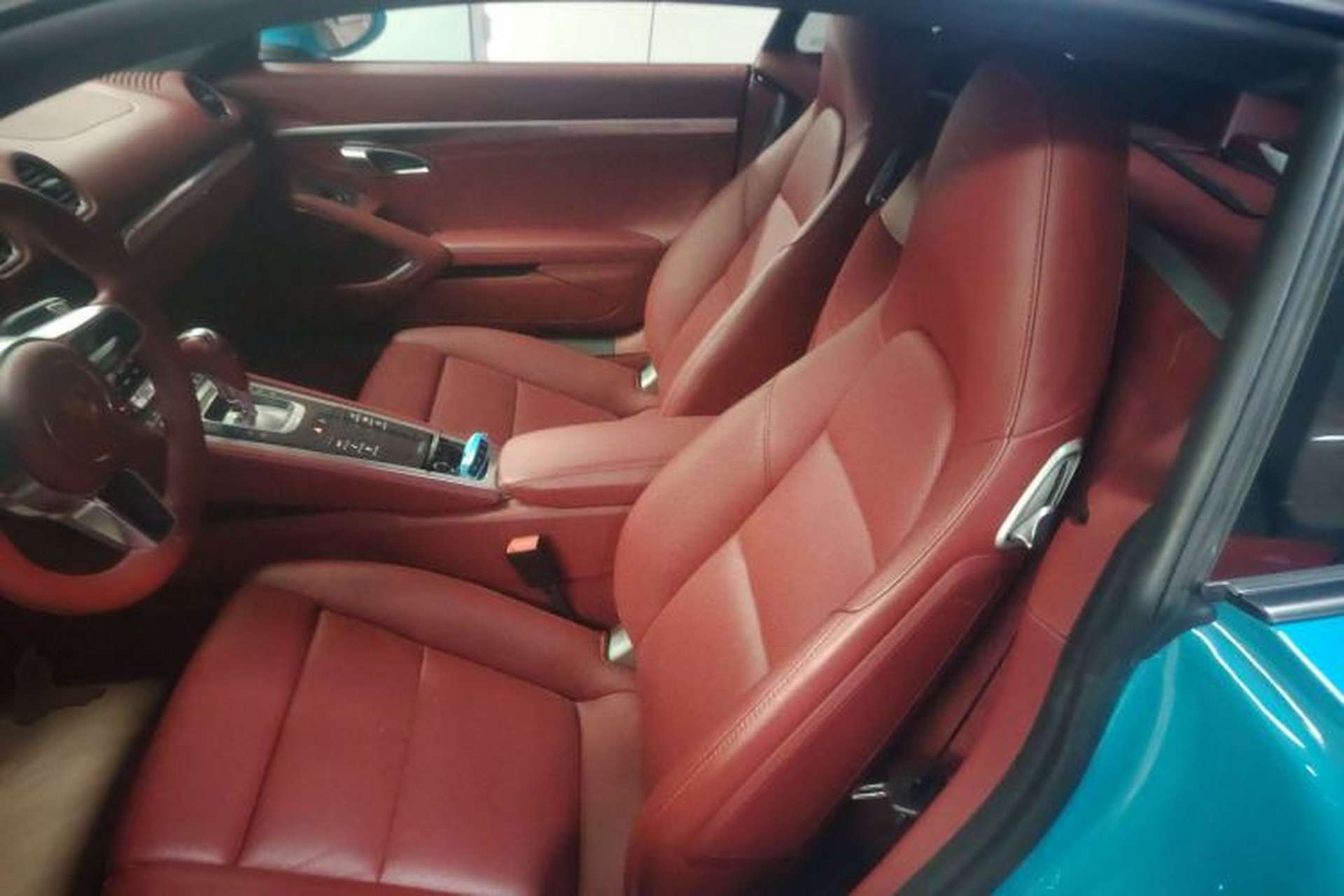Used Porsche 718 2020 Cayman 2.0T Interior 4