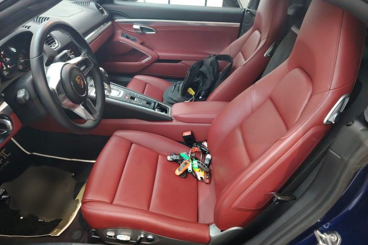 Used Porsche 718 2020 Boxster 2.0T Interior 4