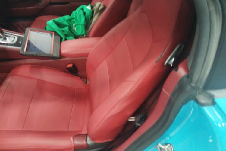 Used Porsche 718 2020 Boxster 2.0T Interior 4