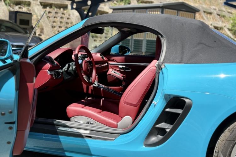 Used Porsche 718 2020 Boxster 2.0T Interior 4