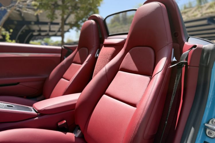 Used Porsche 718 2020 Boxster 2.0T Interior 5