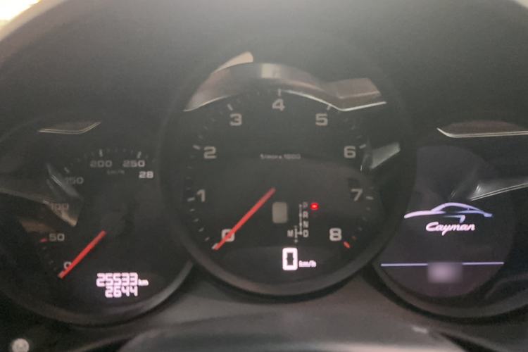 Used Porsche 718 2020 Cayman 2.0T Interior 8
