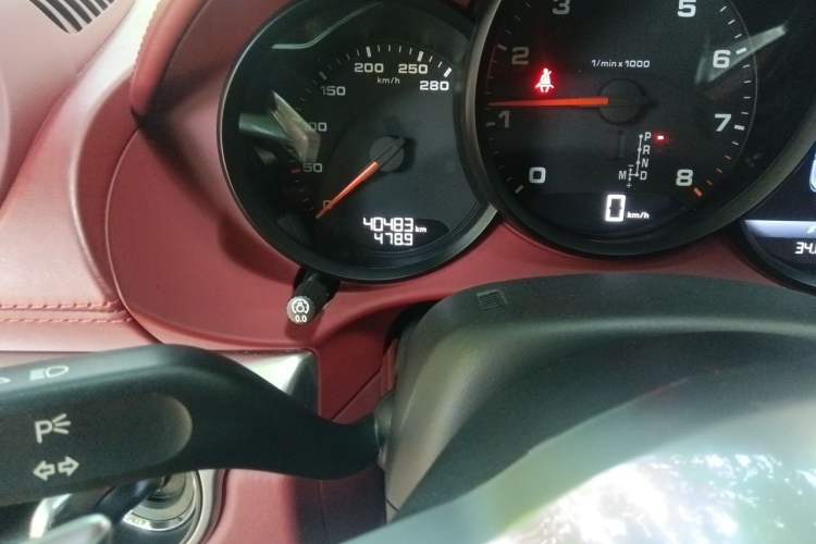 Used Porsche 718 2020 Boxster 2.0T Odometer Close Up