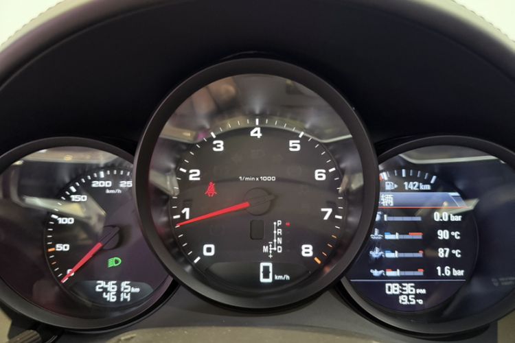 Used Porsche 718 2020 Boxster 2.0T Odometer Close Up