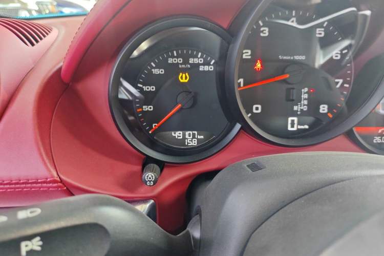 Used Porsche 718 2020 Cayman 2.0T Odometer Close Up