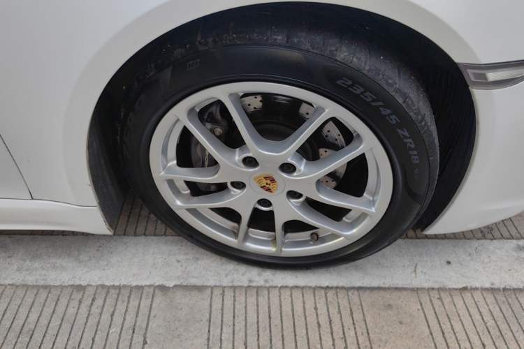 Used Porsche 718 2020 Boxster 2.0T Right Front Wheel Hub