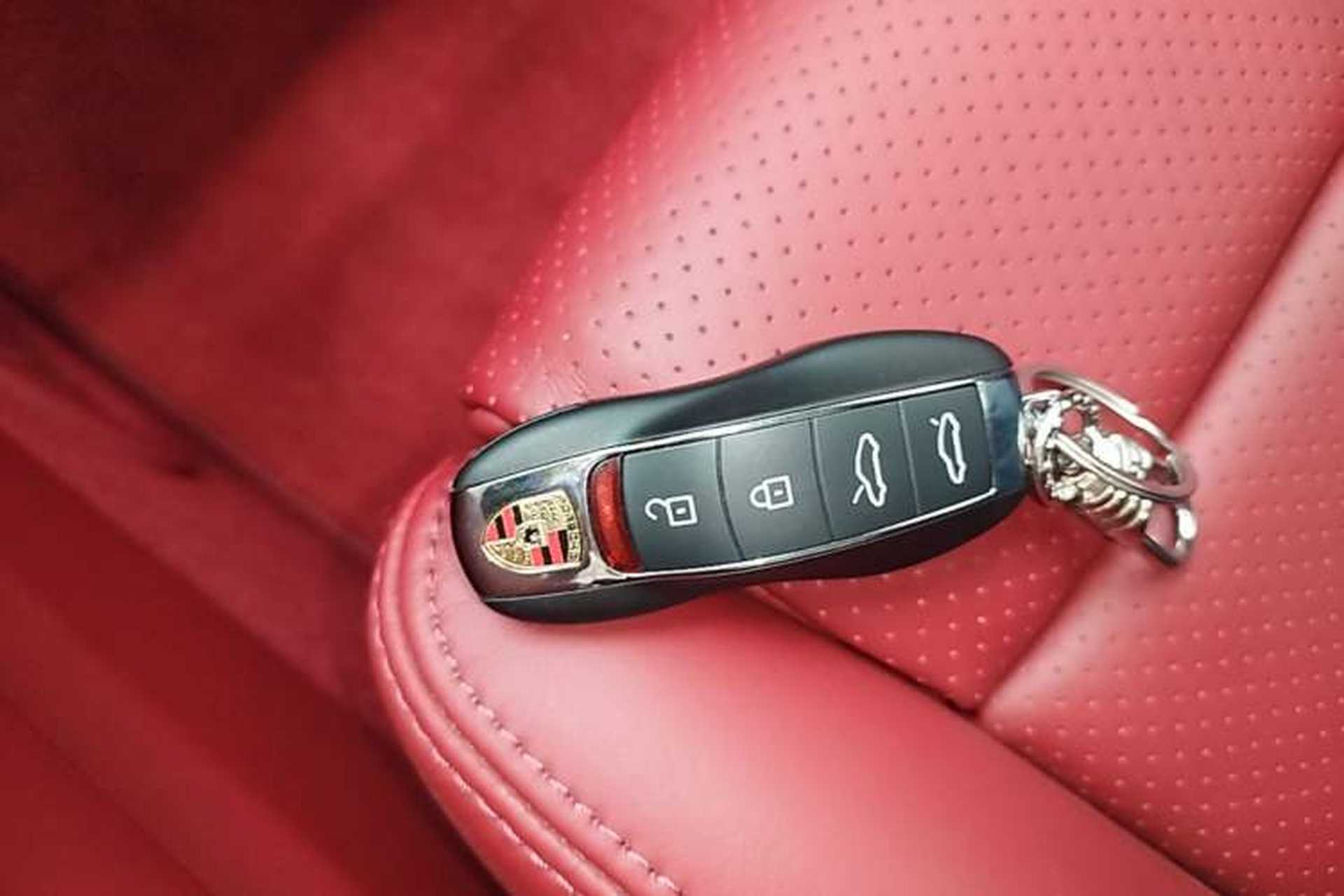Used Porsche 718 2020 Cayman 2.0T Vehicle Key
