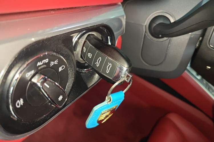 Used Porsche 718 2020 Cayman 2.0T Vehicle Key