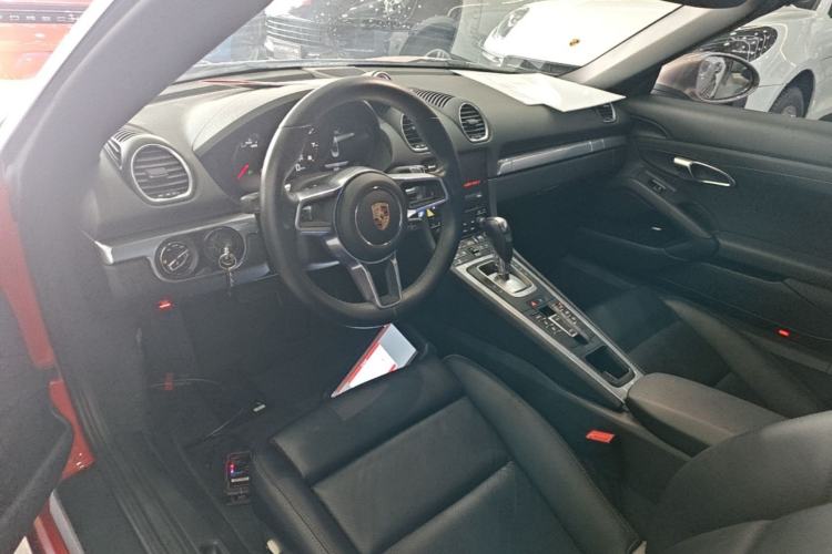Used Porsche 718 2020 Boxster 2.0T Center Console