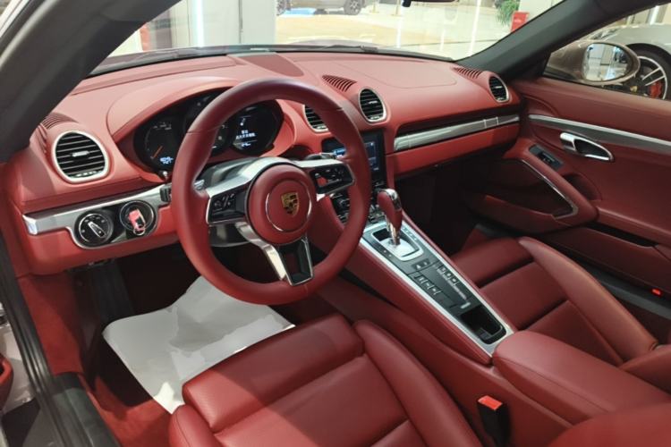 Used Porsche 718 2020 Cayman 2.0T Center Console