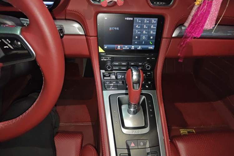 Used Porsche 718 2020 Cayman 2.0T Audio And AC Panel