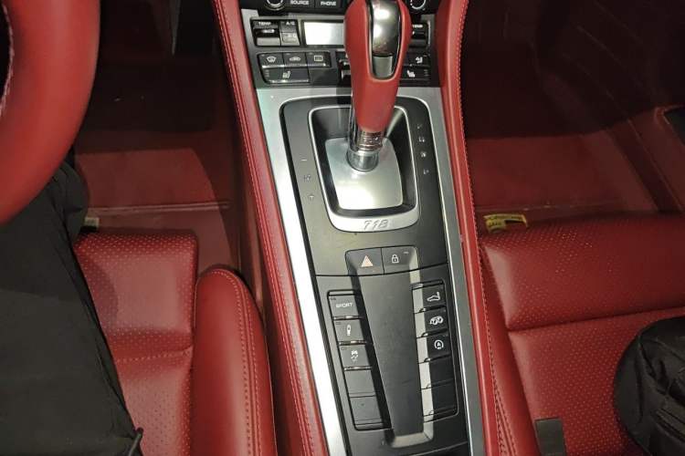 Used Porsche 718 2020 Cayman 2.0T Gear Lever