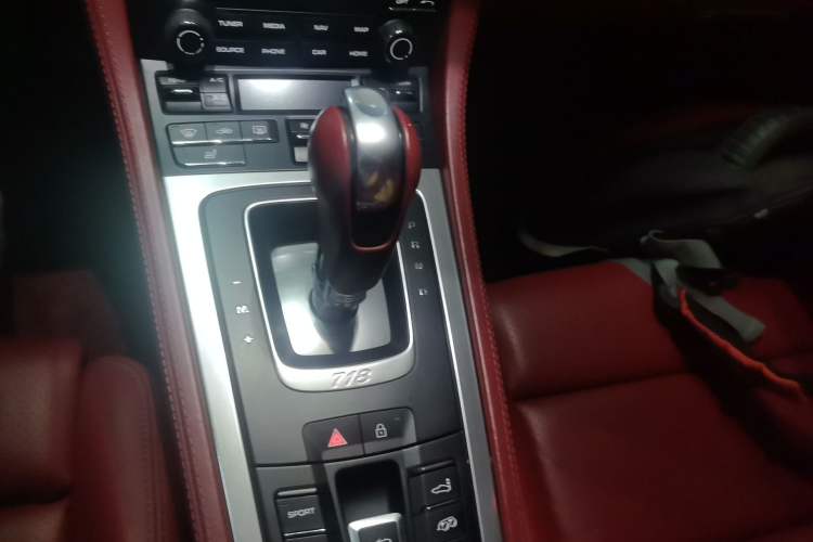 Used Porsche 718 2020 Boxster 2.0T Gear Lever