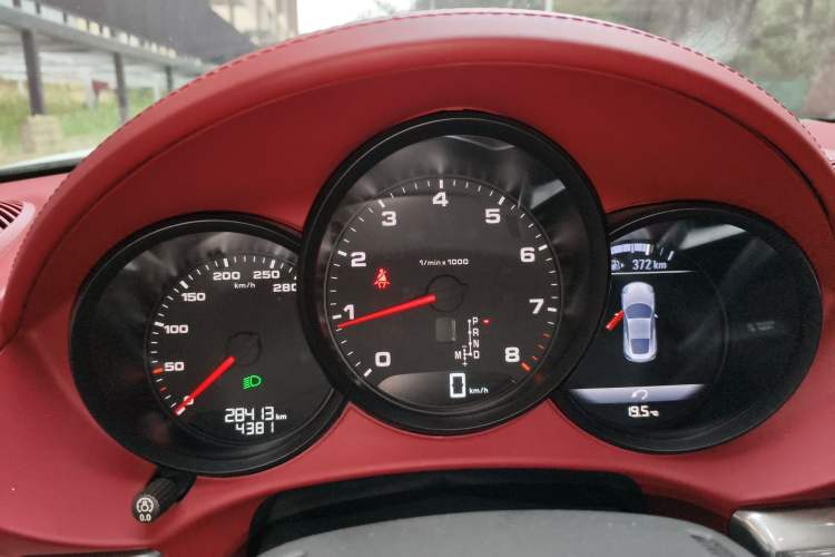 Used Porsche 718 2020 Cayman 2.0T Instrument Cluster