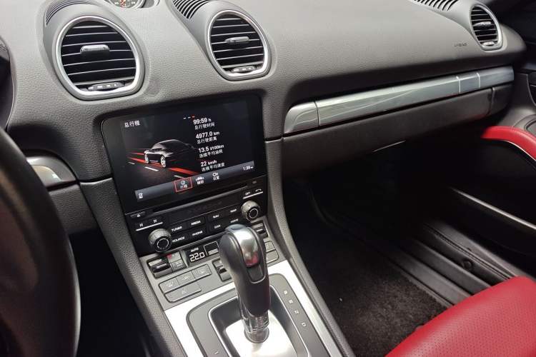 Used Porsche 718 2020 Cayman 2.0T Audio And AC Panel