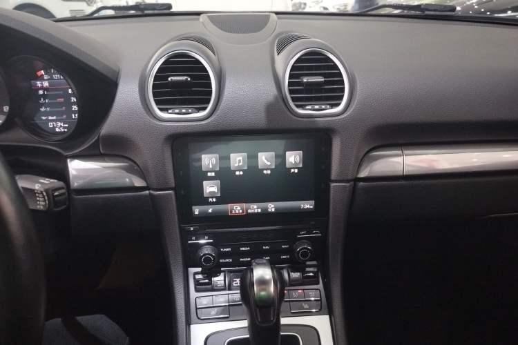 Used Porsche 718 2020 Cayman 2.0T Audio And AC Panel