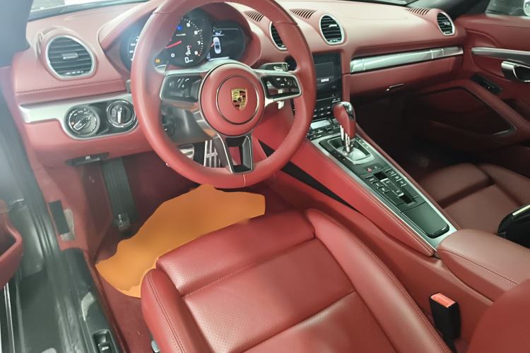 Used Porsche 718 2020 Boxster 2.0T Center Console