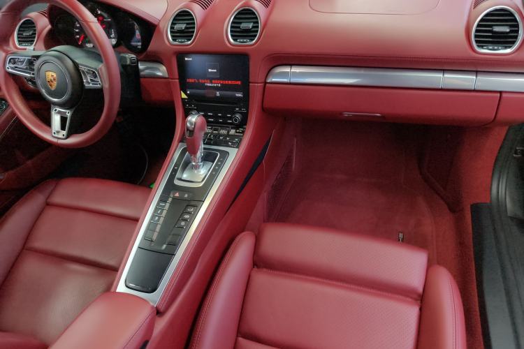 Used Porsche 718 2020 Cayman 2.0T Center Console