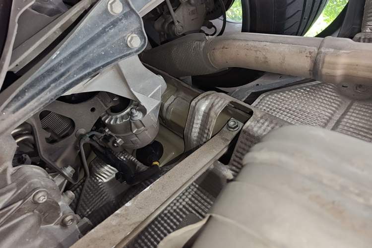 Used Porsche 718 2020 Cayman 2.0T Engine Bay Left